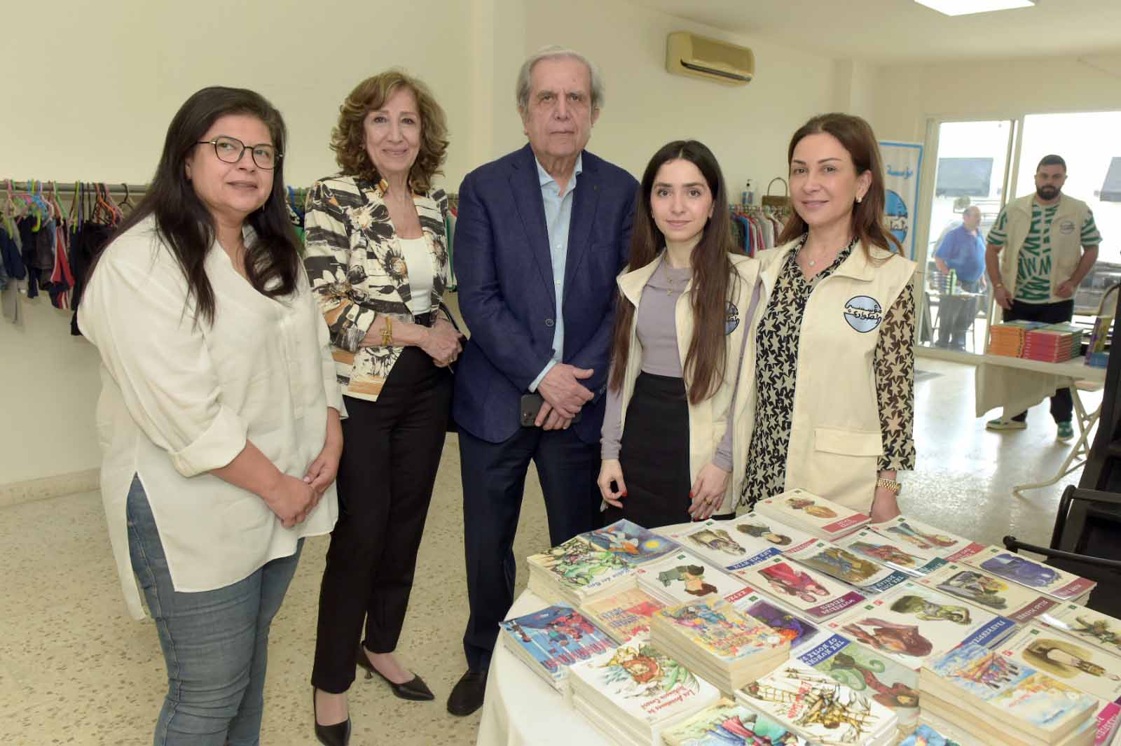 لتشجيع الناشئة على المطالعة والقراءة مجموعة متنوعة من الاصدارات الثقافية قدمت لمؤسسة الطوارىء في مدينة الميناء / طرابلس