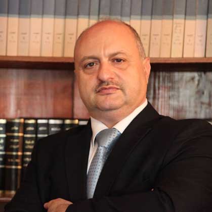 زخور لوزير العدل لوقف الفوضى في تطبيق اللجان والتجارب على المستأجرين