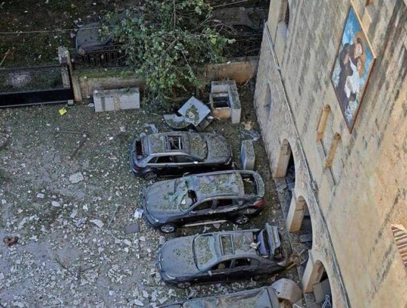 مساعدات دولية تتدفق على لبنان عقب انفجار مرفأ بيروت
