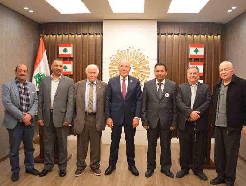 الرئيس دبوسي للجنة التجارية في حركة التنمية والتجدد : مشاريع غرفة طرابلس الكبرى لن تستكين أمام الأزمات الإقتصادية والإجتماعية