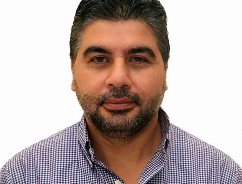 الدكتور وائل خليل من الجامعة اللبنانية يفوز بالميدالية الذهبية وجائزة التقدير عن ابتكاره في مجال طب الأسنان من (iCAN- 2021) و(WIIPA) في كندا