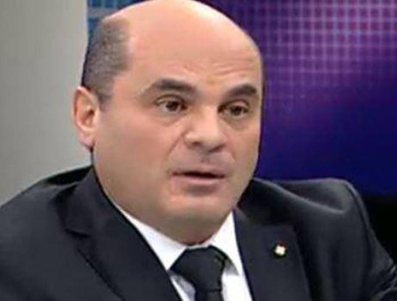 تحية من أفرام لزملائه