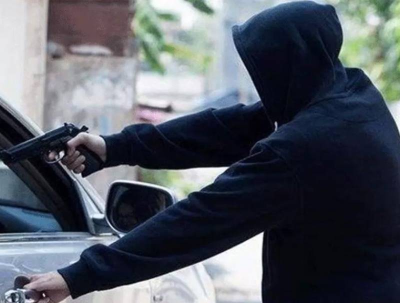 مجهولون خطفوا مواطنا على طريق النبي عثمان وأطلقوه بعد ساعة