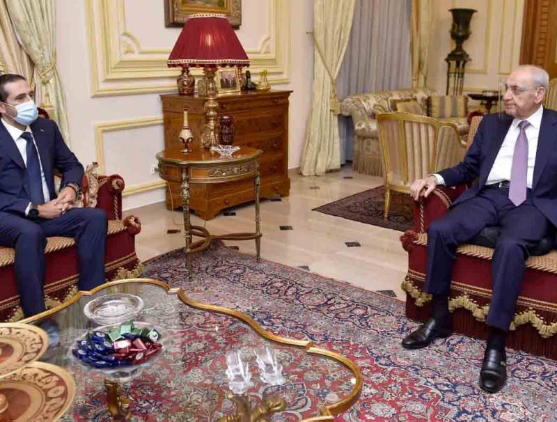 بري استقبل الحريري: ايجابيون ازاء المبادرة الفرنسية كما كنا ولا نزال الحريري:اللقاء كان ايجابيا لجهة المبادرة الفرنسية وهذا مطمئن لي