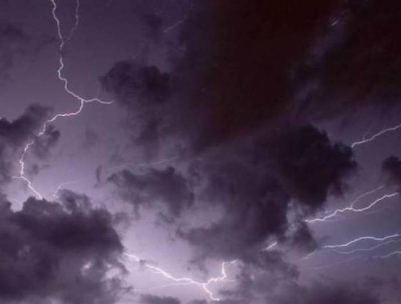 منخفض جوي مساء والطقس غدا ماطر بغزارة مع عواصف رعدية وثلوج على 2300 متر