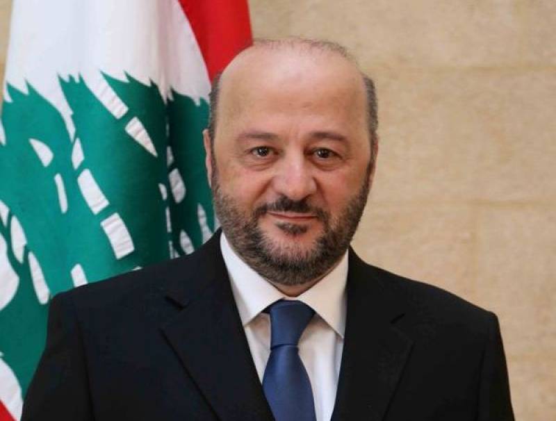 الرياشي ردا على LBCI :القانون يسمح للوزير بالتعاقد وشراء الخدمات لمواطنين معنيين بعمل الوزارة من دون ان يكتسب العقد صفة وظيفية