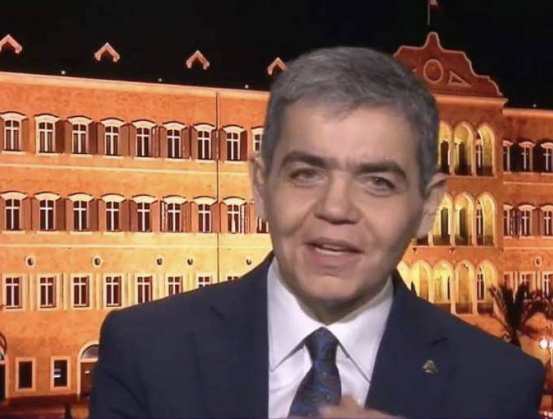 مستشار سليمان: حمولة النترات أفرغت من الباخرة إلى العنبر 12 خلال الفراغ الرئاسي