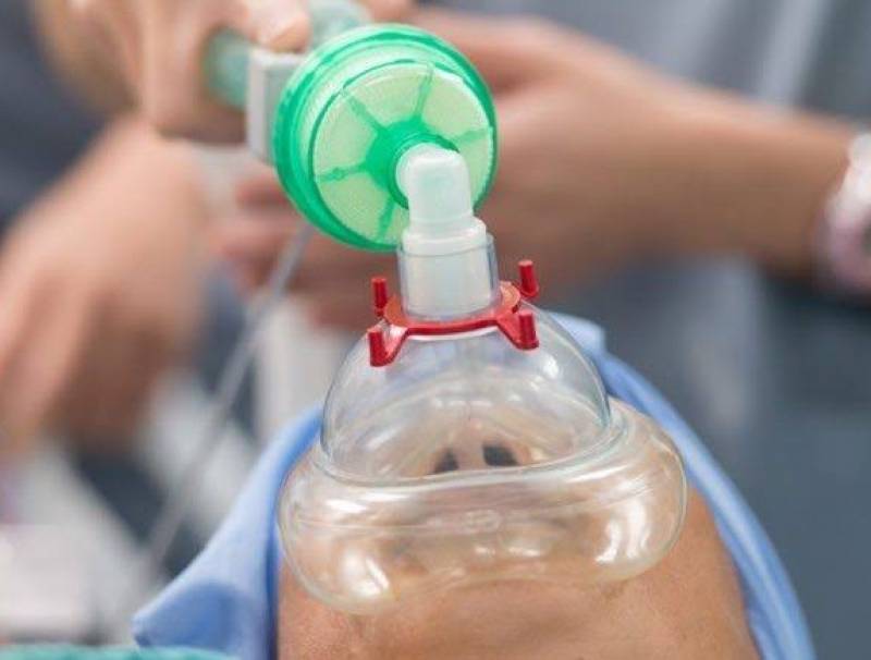 نقابة الدواجن قدمت 30 جهاز تنفس اصطناعيا للصليب الاحمر