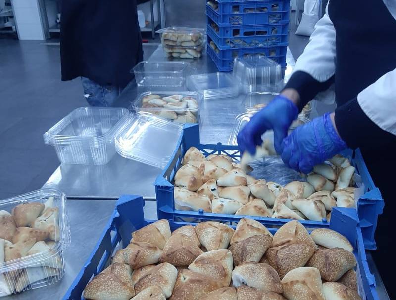 جمعية مساندة الشرق الالمانية وزعت مواد غذائية ومساعدات على عائلات في مناطق عدة