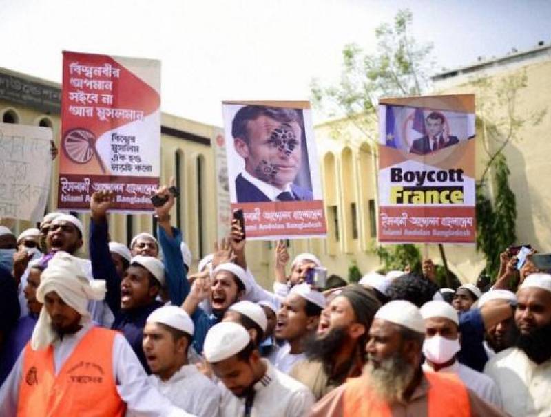 احتجاجات ضد ماكرون في بنغلادش وأوستراليا والهند تتضامنان مع باريس