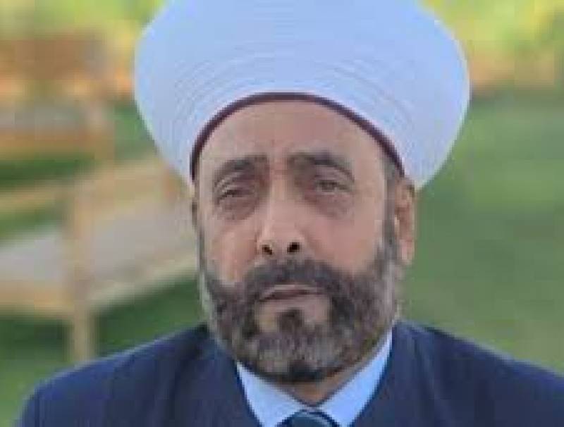 عريمط : عجيب امر هؤلاء فهم  كالريشه المعلقه في الهواء
