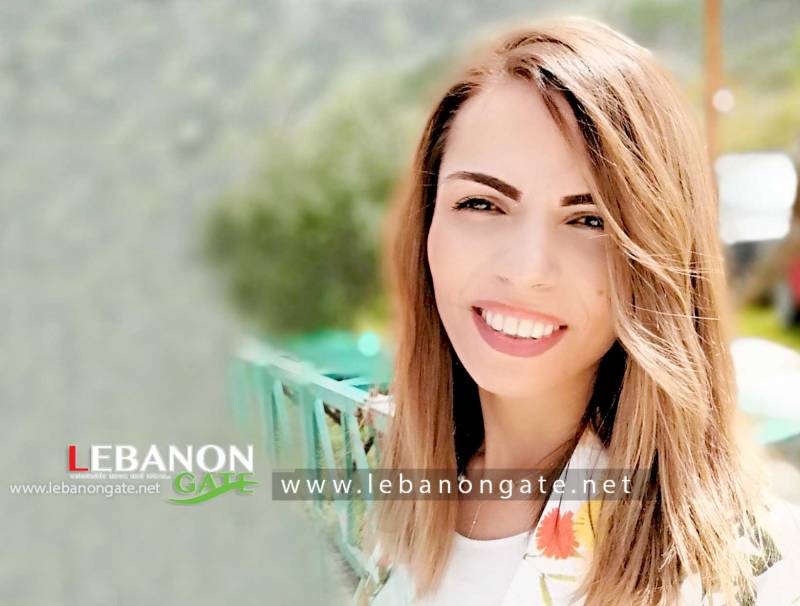 كتبت مارينا روفايل: "بين السفينة والسكة عدنا لزمن الحمير!"